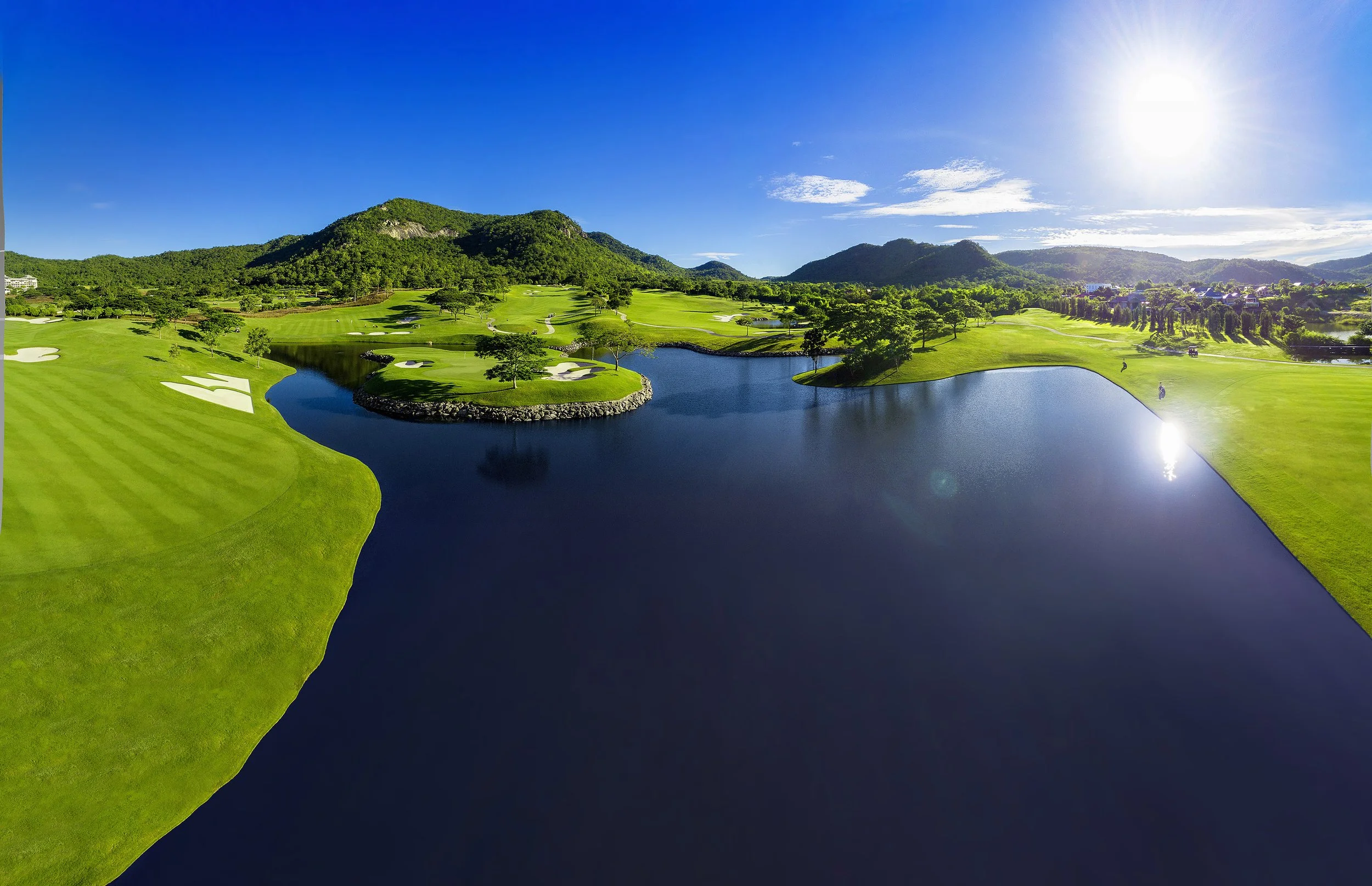 Island green in a lake at Black Mountain Golf Club, Hua Hin